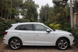 AUDI Q5 S-LINE